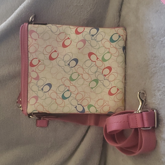 *COACH CROSSBODY BAG - Picture 6 of 9